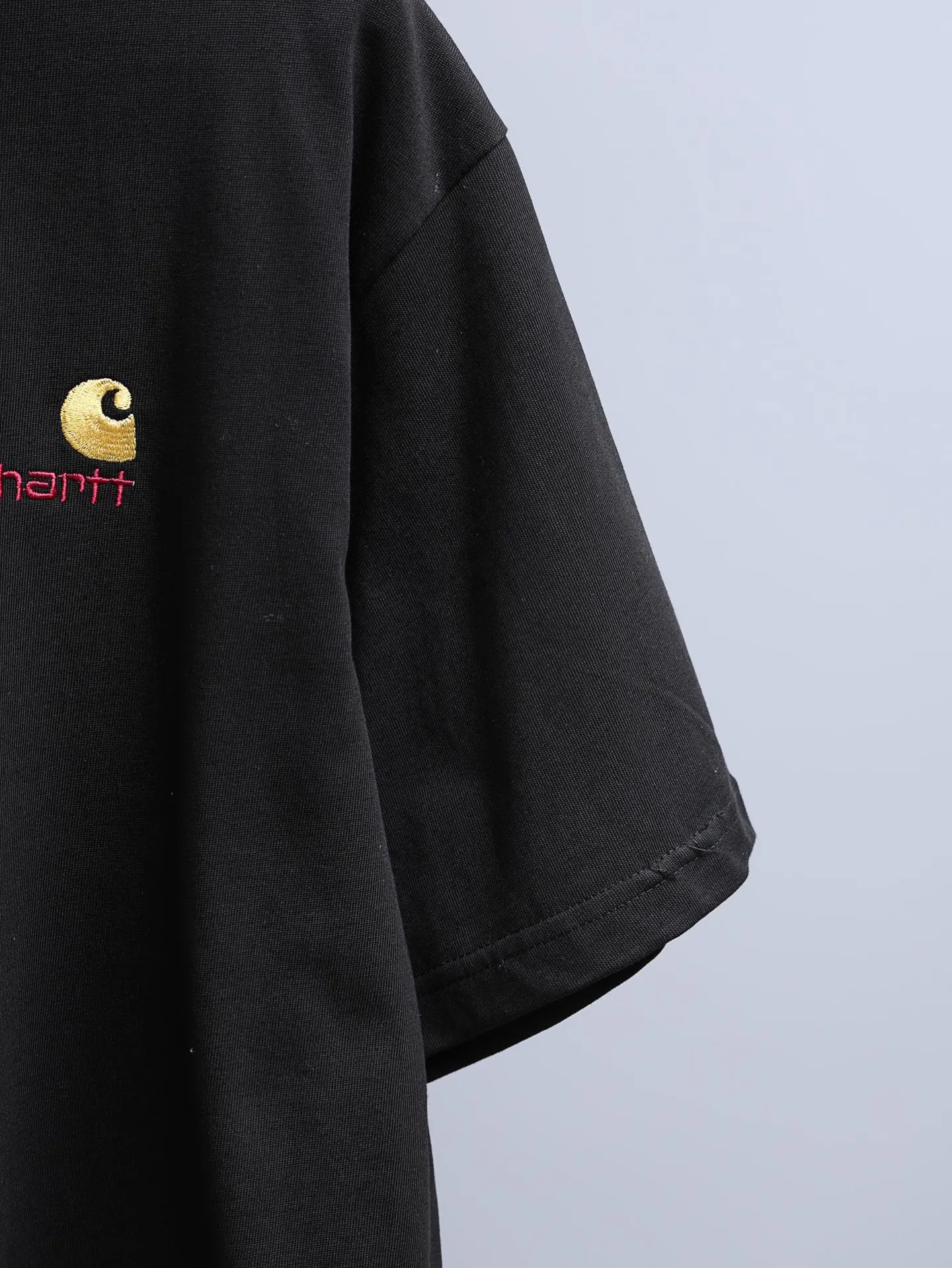Carhartt 2꯭0꯭2꯭6 new spring and summer models ❤️ original ⌚️ high version Carhartt fabric is made of high-density pure cotton, does not deform and does not shrink. Process introduction: double thread movement. The chest logo uses high-quality embroidery🪡 technology. Color: Black SIZE: M-XXL